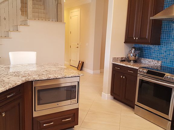 Convection Oven w potfiller