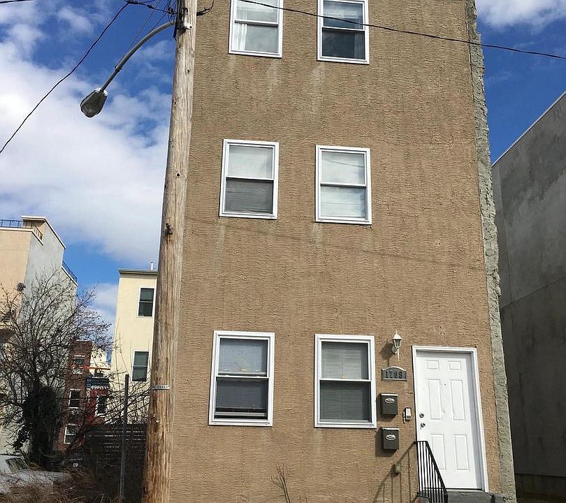 1st image of 1709 Page St