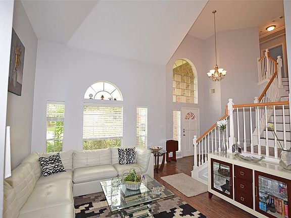 4th image of 1726 Emerald Lake Ct