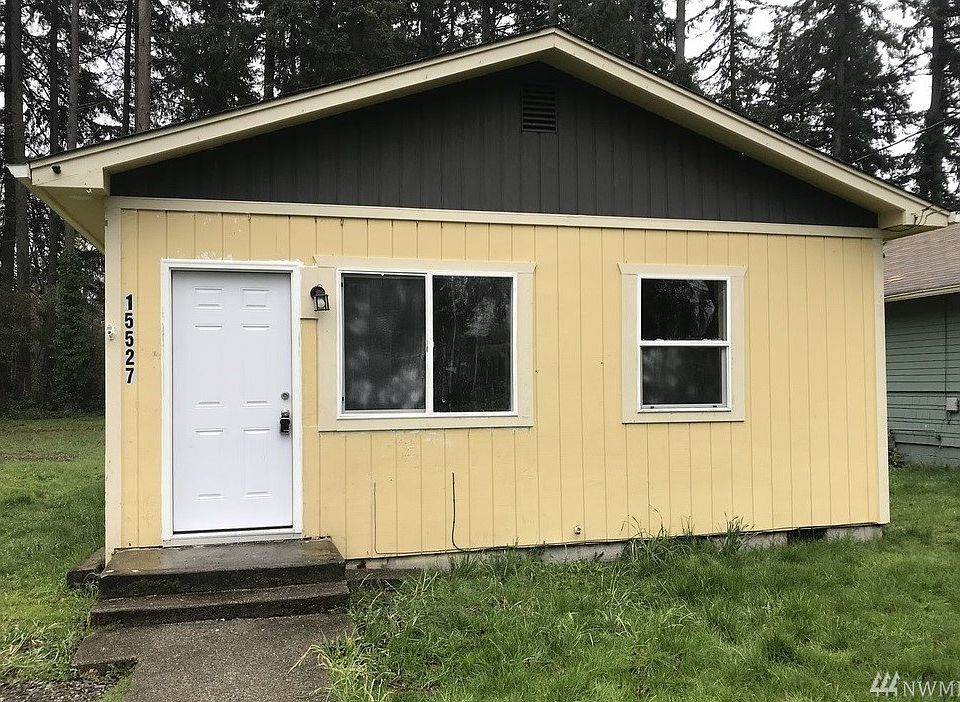 2nd image of 15525 15527 Grant Ave SW