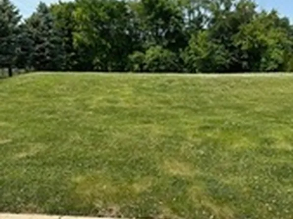 30W170 Whitney Rd, West Chicago, IL 60185