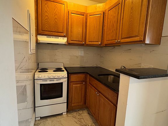 3rd image of 6 Ellsworth Ave #41