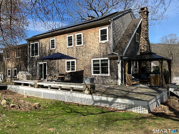 3rd image of 73 Lake Road