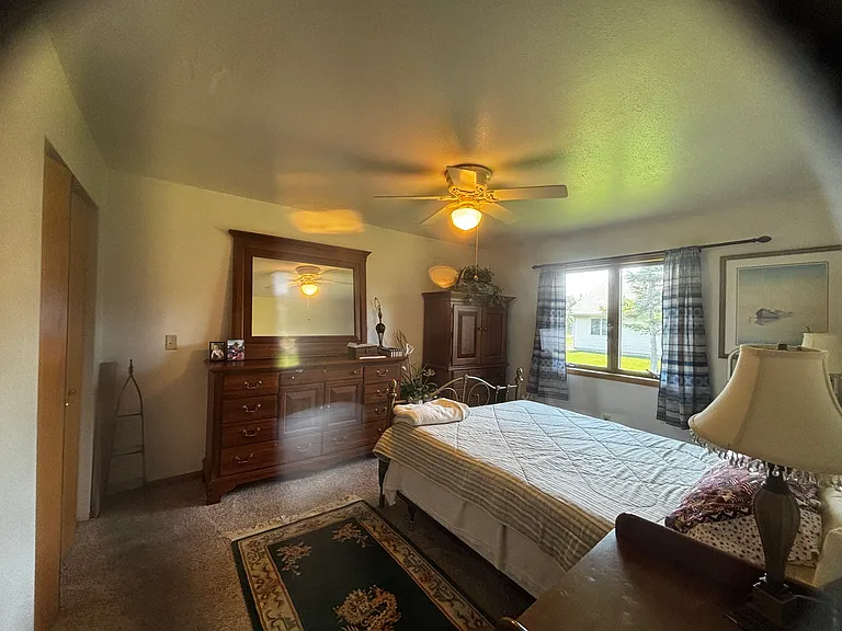 7601 John Ave — Photo 13