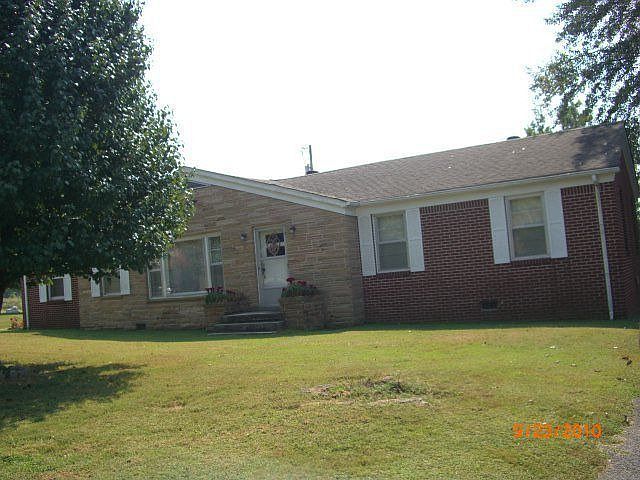 2nd image of 618 College Ave E