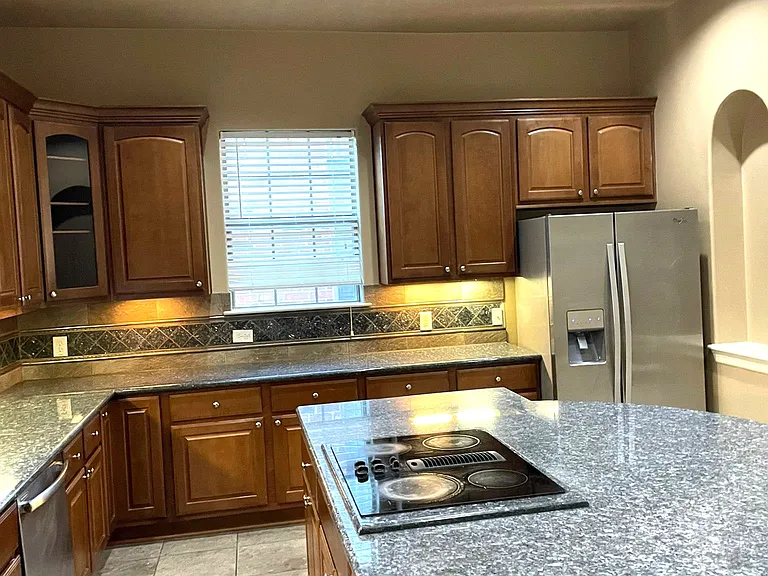 8006 Stoneyway Dr — Photo 12