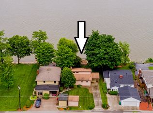 6910 Longview Beach Rd, Jeffersonville, IN 47130