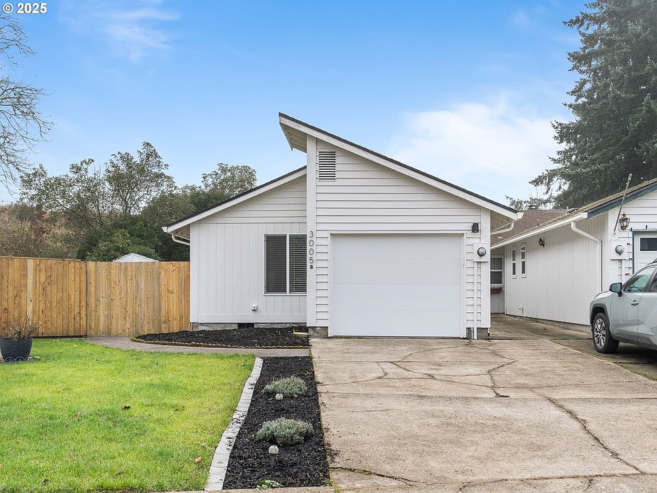 1st image of 3005 NE 103rd Loop Unit B