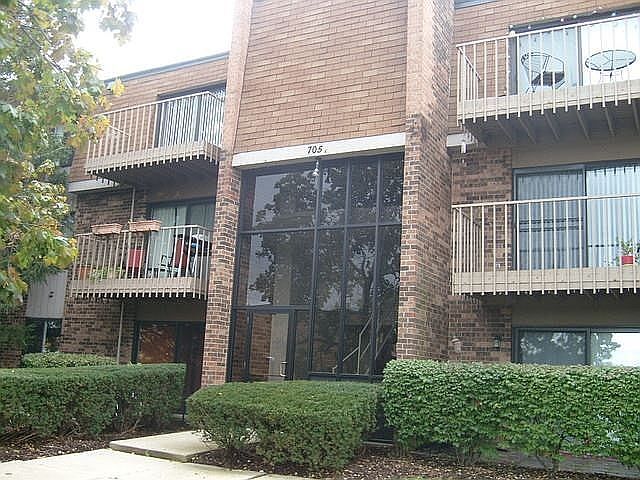 2nd image of 705 Tipperary Ct APT 3C