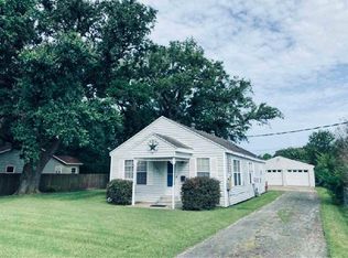 1504 Ithaca Ave, Nederland, TX 77627