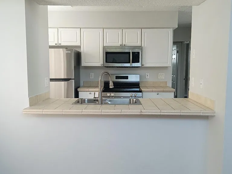 2931 Rio Grande Trl — Photo 5