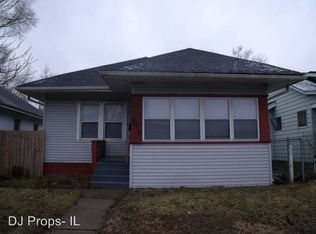 2012 11th St, Rock Island, IL 61201