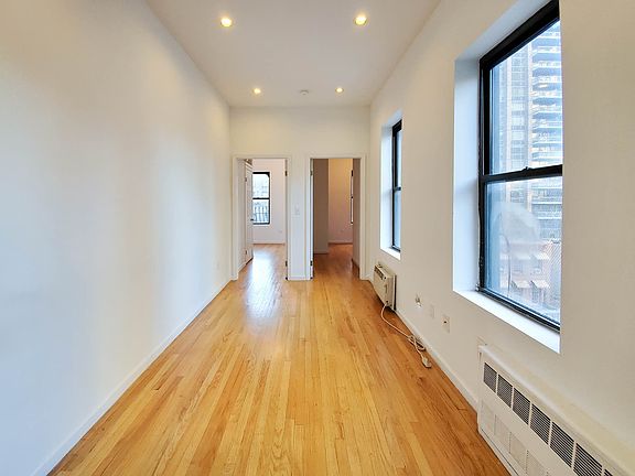 3rd image of 238 E 58th St #36