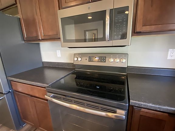 5th image of 118 Wild Rose Ln