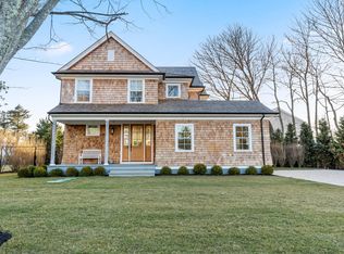 21 Old Town Rd, Southampton, NY 11968