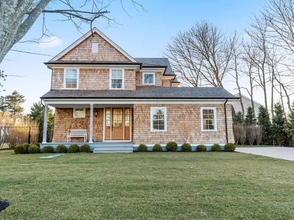 21 Old Town Rd, Southampton, NY 11968