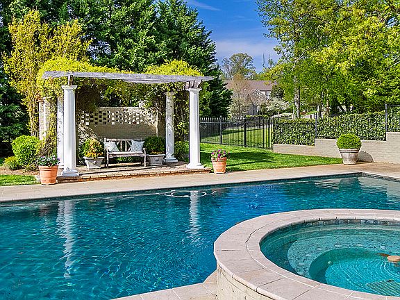 4th image of 7317 Kentfield Dr