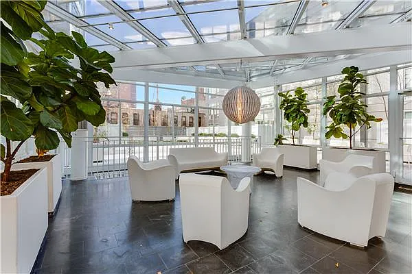 Rented by R New York | media 55