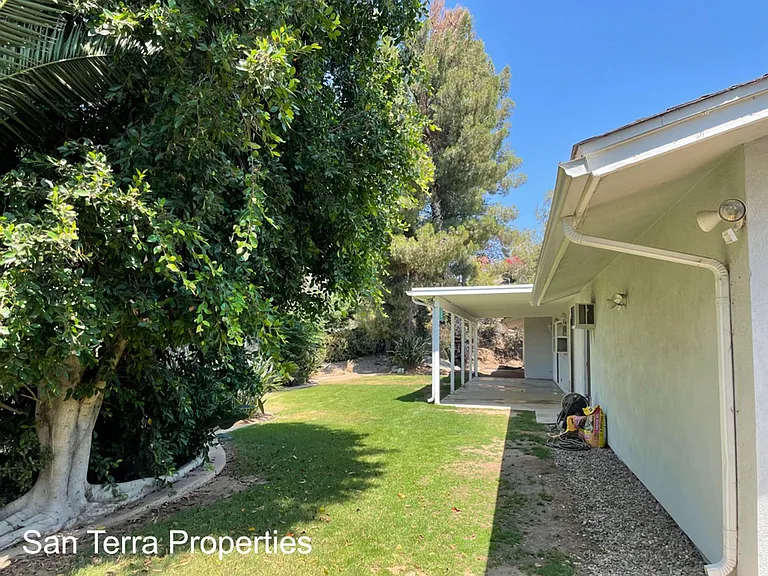 11768 Shadowglen Rd — Photo 17
