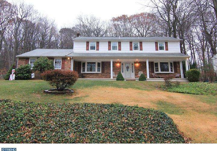 1st image of 501 Lark Dr