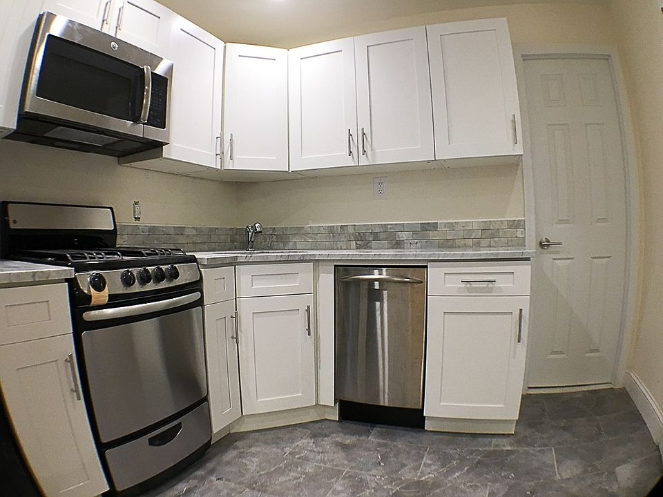 2nd image of 106 Park Pl