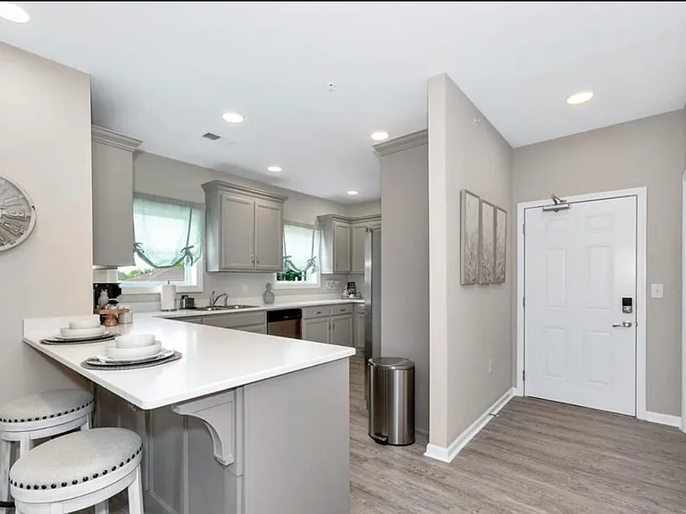 3111 Ivy Ave SW #A1 — Photo 1