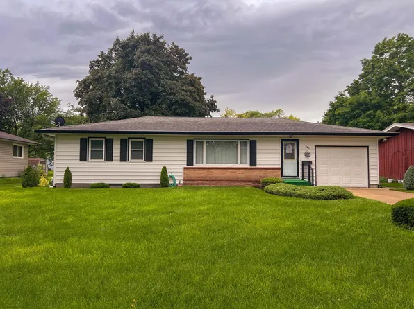 421 N 3rd Ave E, Truman, MN 56088