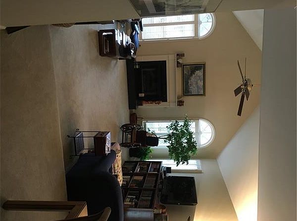 2nd image of 4617 Villa Chase Rd