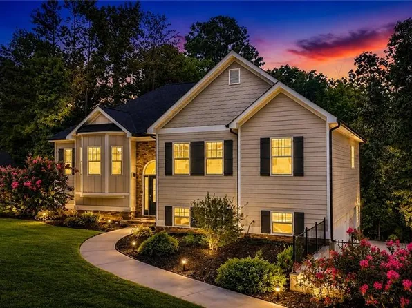 97 Denny Cir, Dallas, GA 30157