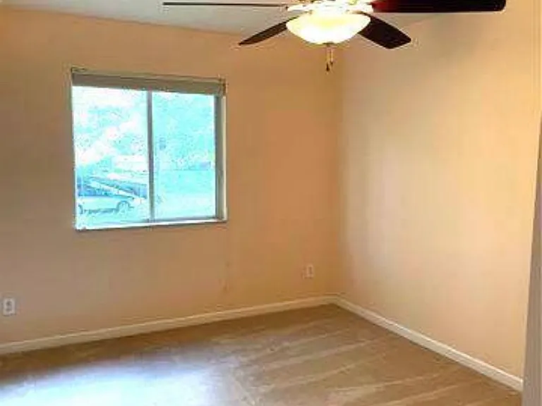 42630 Plymouth Hollow Dr #42630 — Photo 15