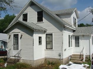 1245 E Riverside Dr, Ionia, MI 48846