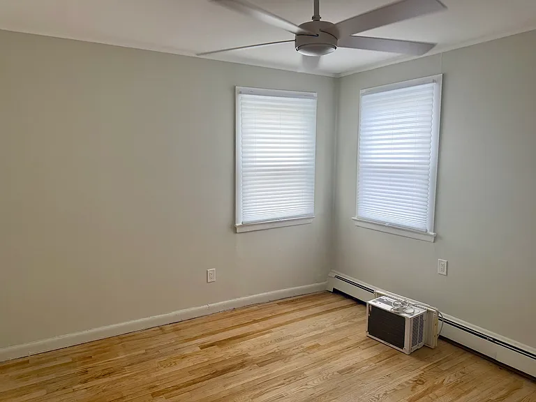 8-04D Saddle River Rd — Photo 13