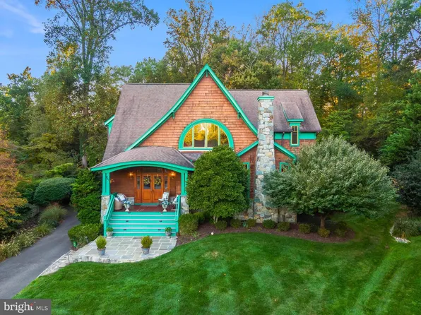 961 Nicholas Cir SE, Vienna, VA 22180