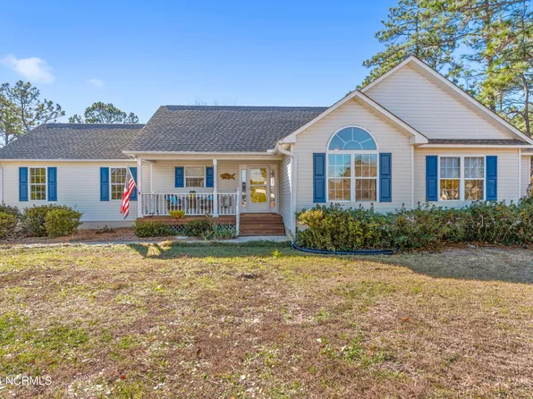 33 Pine Lake Road, Southport, NC 28461