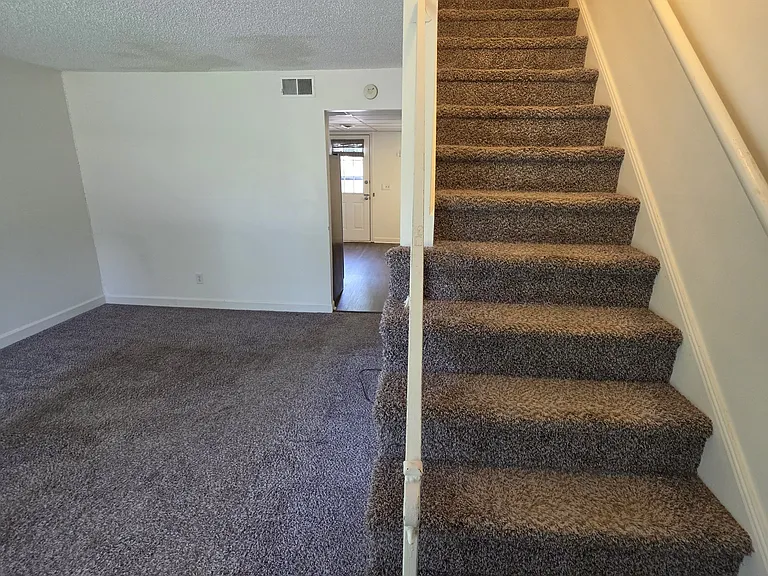 3100 Wellington Ave — Photo 10