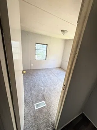 2 bed, $650 — Photo 3