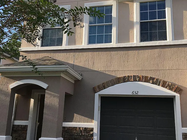 632 Crystal Way — Photo 4