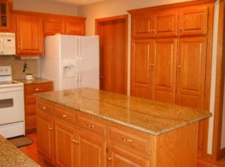 104 Huntington Cir, Pittsburg, KS 66762