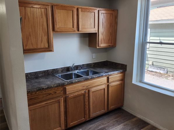 des-moines-iowa-251547434 picture