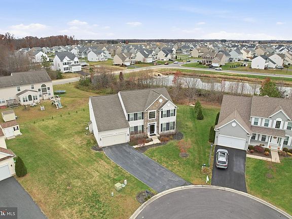 3rd image of 29 Newell Ct