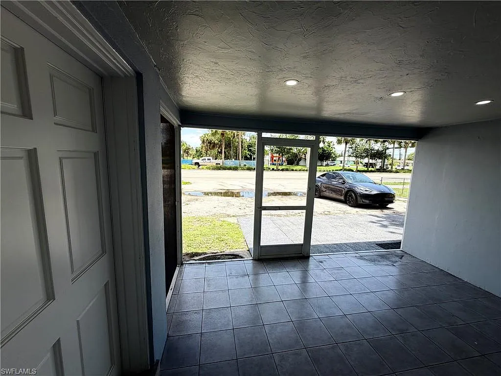 2 bed, 2.0 bath, 1100 sqft, $1,850 — Photo 3