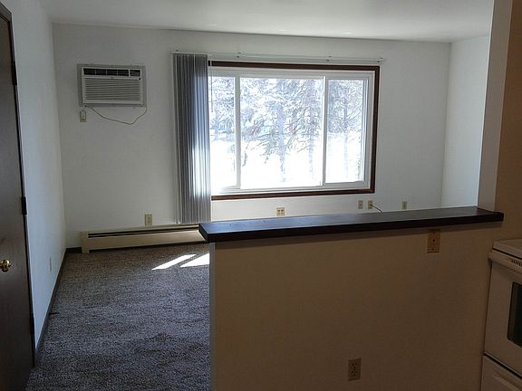 5th image of 219 W Waupun St APT 3