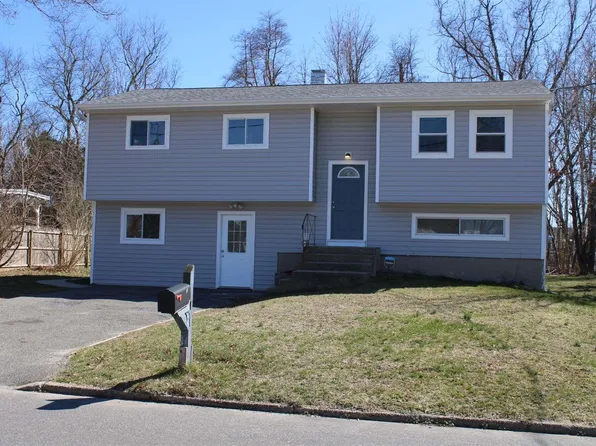 14 Durst Drive, Selden, NY 11784