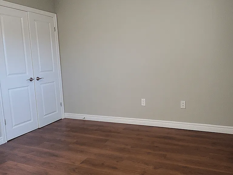 240 Lakeshore Rd #1 — Photo 11