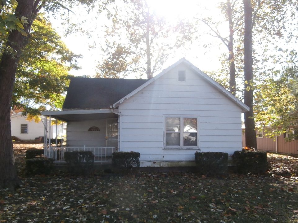 1st image of 704 W #S
