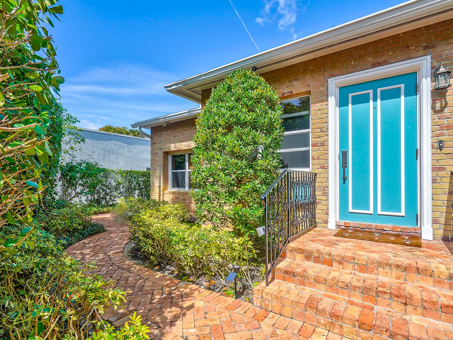 3 bed, 3.5 bath, 1847 sqft, $6,950 — Photo 4