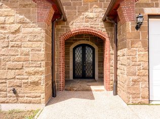 3024 Red Oak Dr, Granbury, TX 76048