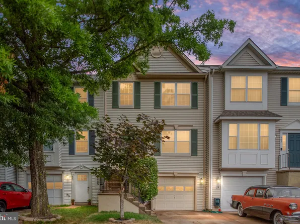 405 Barrows Ct, Fredericksburg, VA 22406