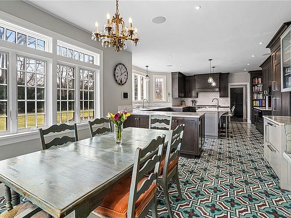 4th image of 269A Bryant Ave