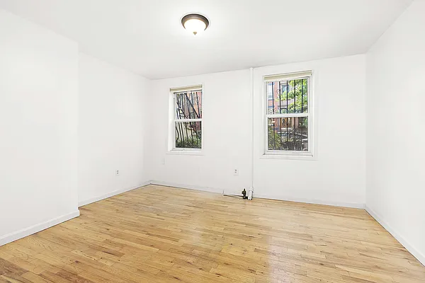 Rented by Compass | media 10